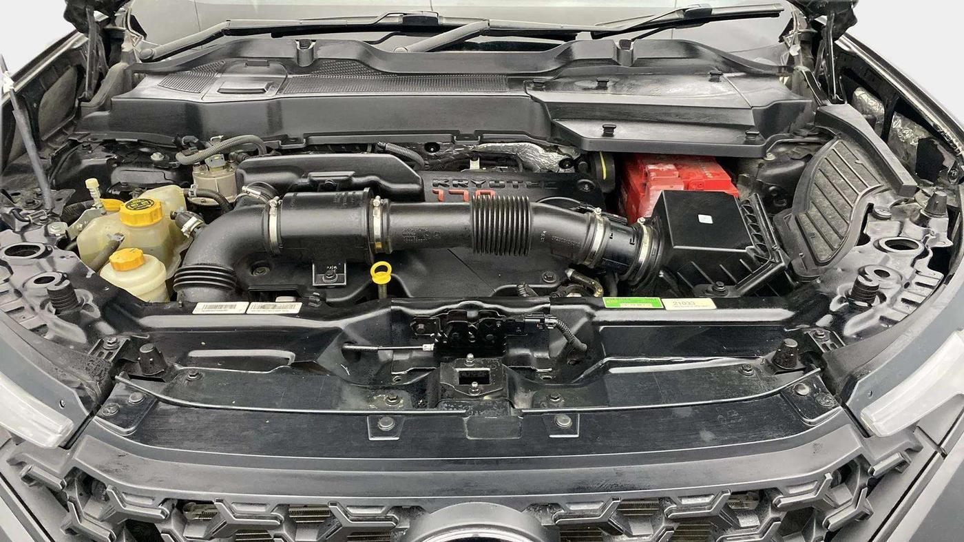 2023 Tata Safari ACCOMPLISHED PLUS DARK EDITION AT, Diesel, Automatic, 17,176 km, Engine View