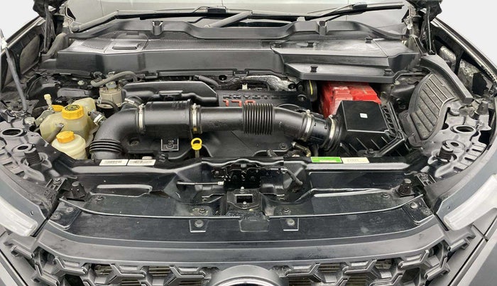 2025 Tata Safari ACCOMPLISHED PLUS DARK EDITION AT, Diesel, Automatic, 17,160 km, Engine View