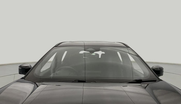 2025 Tata Safari ACCOMPLISHED PLUS DARK EDITION AT, Diesel, Automatic, 17,160 km, Front Windshield