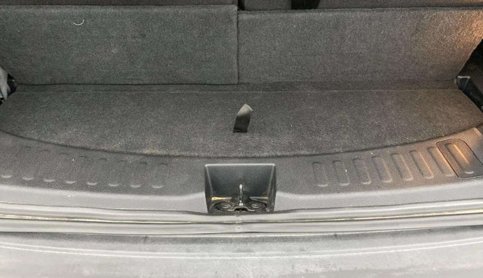 2025 Tata Safari ACCOMPLISHED PLUS DARK EDITION AT, Diesel, Automatic, 17,160 km, Boot Inside