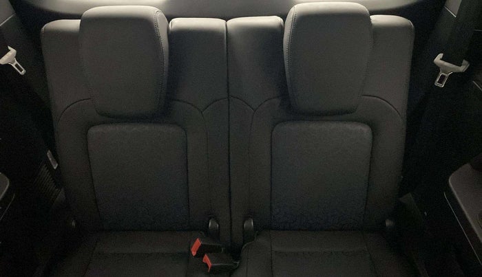 2025 Tata Safari ACCOMPLISHED PLUS DARK EDITION AT, Diesel, Automatic, 17,160 km, Third Seat Row ( optional )