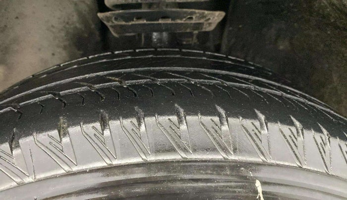 2025 Tata Safari ACCOMPLISHED PLUS DARK EDITION AT, Diesel, Automatic, 17,160 km, Left Front Tyre Tread