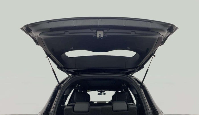 2025 Tata Safari ACCOMPLISHED PLUS DARK EDITION AT, Diesel, Automatic, 17,160 km, Boot Door Open