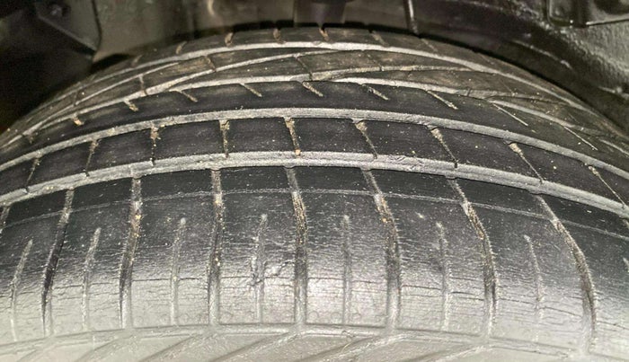 2019 Tata NEXON XZA PLUS PETROL DUAL TONE, Petrol, Automatic, 51,207 km, Right Rear Tyre Tread
