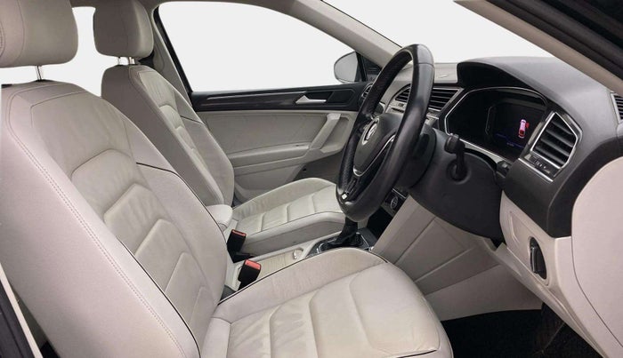2020 Volkswagen TIGUAN ALL SPACE 2.0 TSI, Petrol, Automatic, 57,772 km, Right Side Front Door Cabin