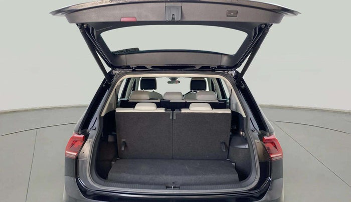 2020 Volkswagen TIGUAN ALL SPACE 2.0 TSI, Petrol, Automatic, 57,772 km, Boot Open Zoomed View