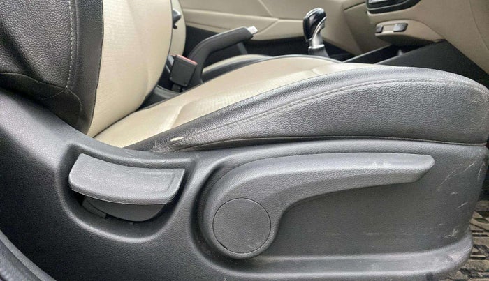 2017 Hyundai Verna 1.6 VTVT SX O, Petrol, Manual, 45,309 km, Driver Side Adjustment Panel