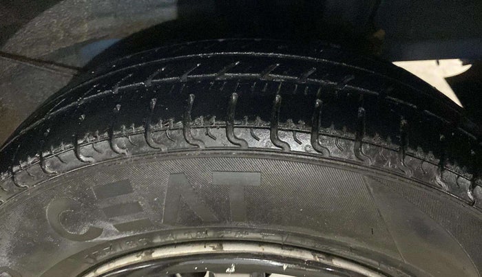 2019 Hyundai NEW SANTRO MAGNA, CNG, Manual, 93,237 km, Right Rear Tyre Tread