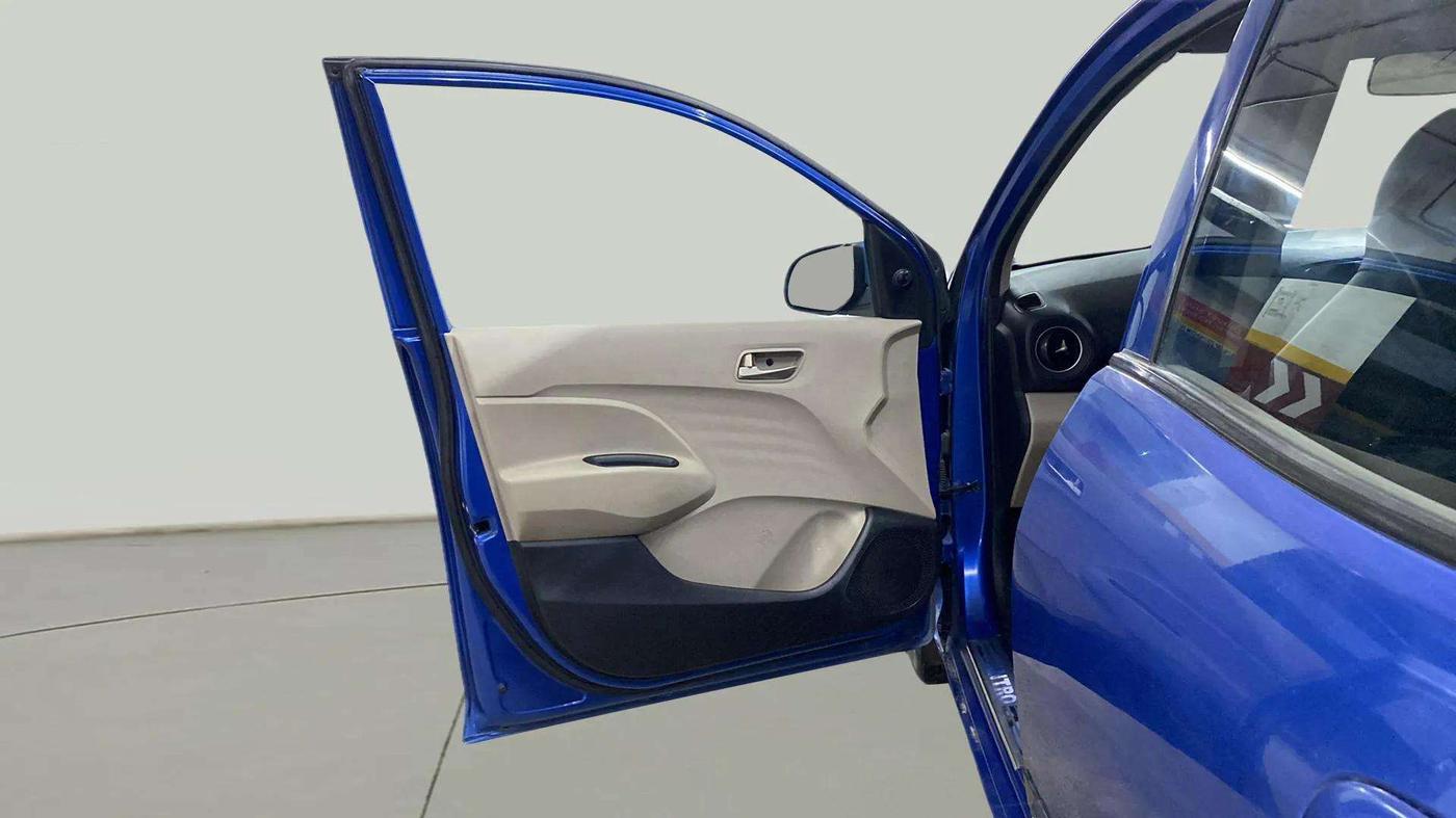 2019 Hyundai NEW SANTRO MAGNA, CNG, Manual, 93,360 km, LHS Front Door