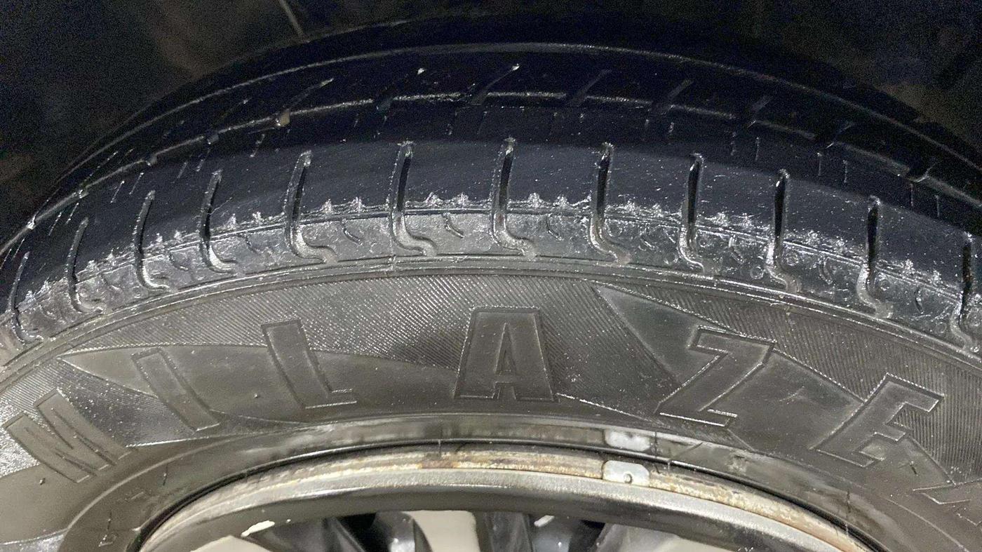 2019 Hyundai NEW SANTRO MAGNA, CNG, Manual, 93,360 km, Right Front Tyre Tread