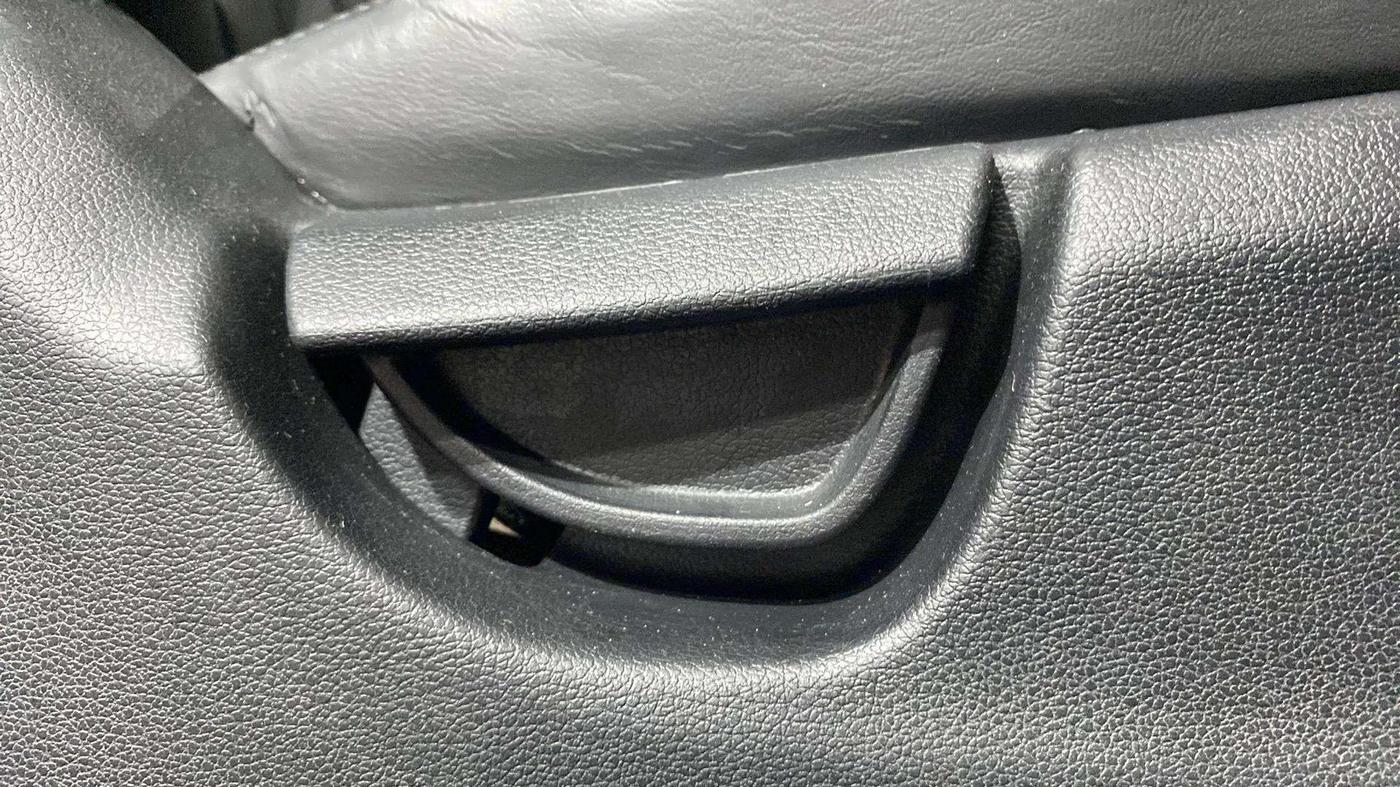 2019 Hyundai NEW SANTRO MAGNA, CNG, Manual, 93,360 km, Driver Side Adjustment Panel