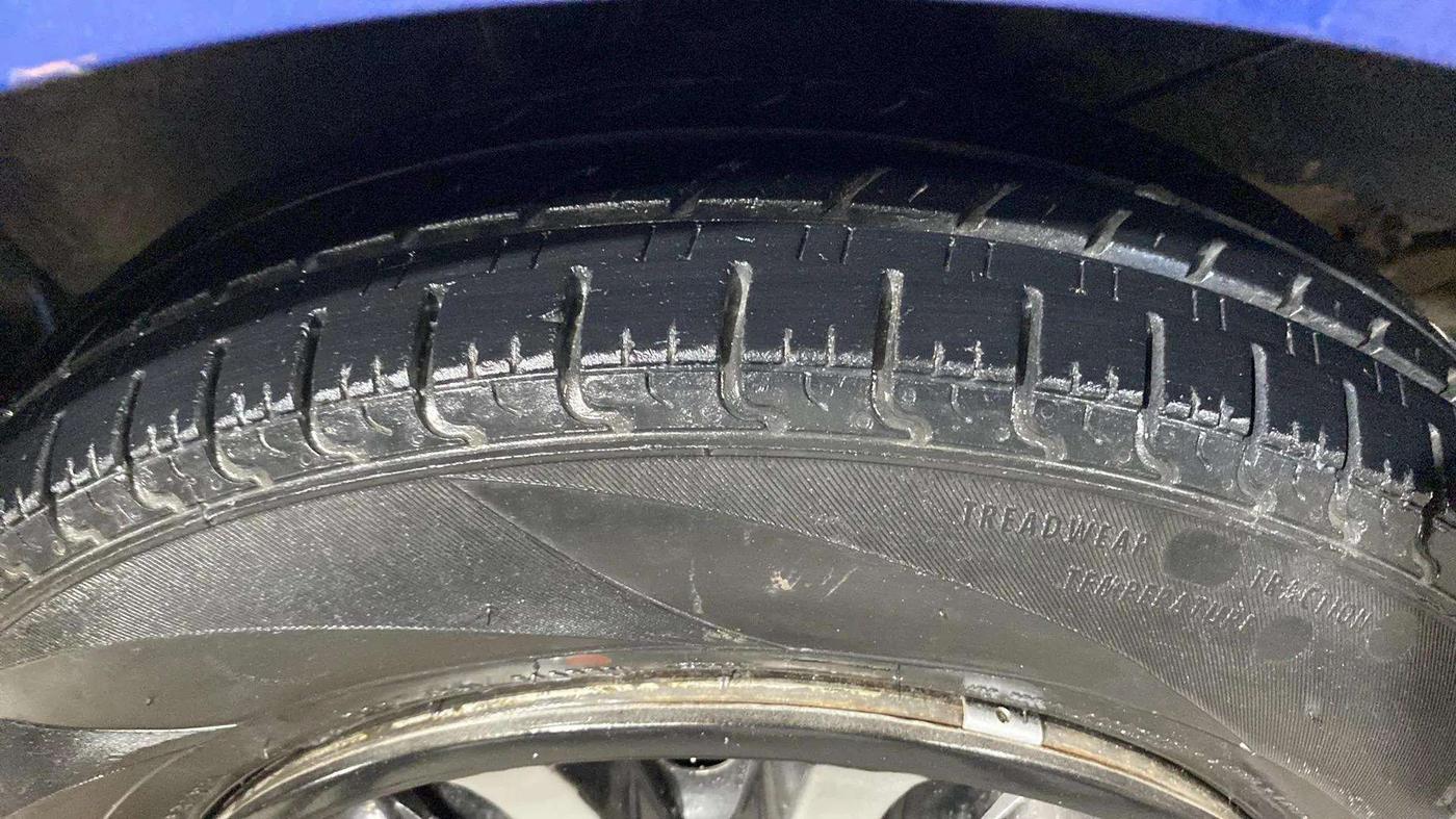 2019 Hyundai NEW SANTRO MAGNA, CNG, Manual, 93,360 km, Left Front Tyre Tread
