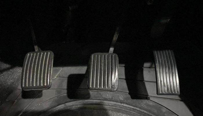2019 Hyundai NEW SANTRO MAGNA, CNG, Manual, 93,237 km, Pedals
