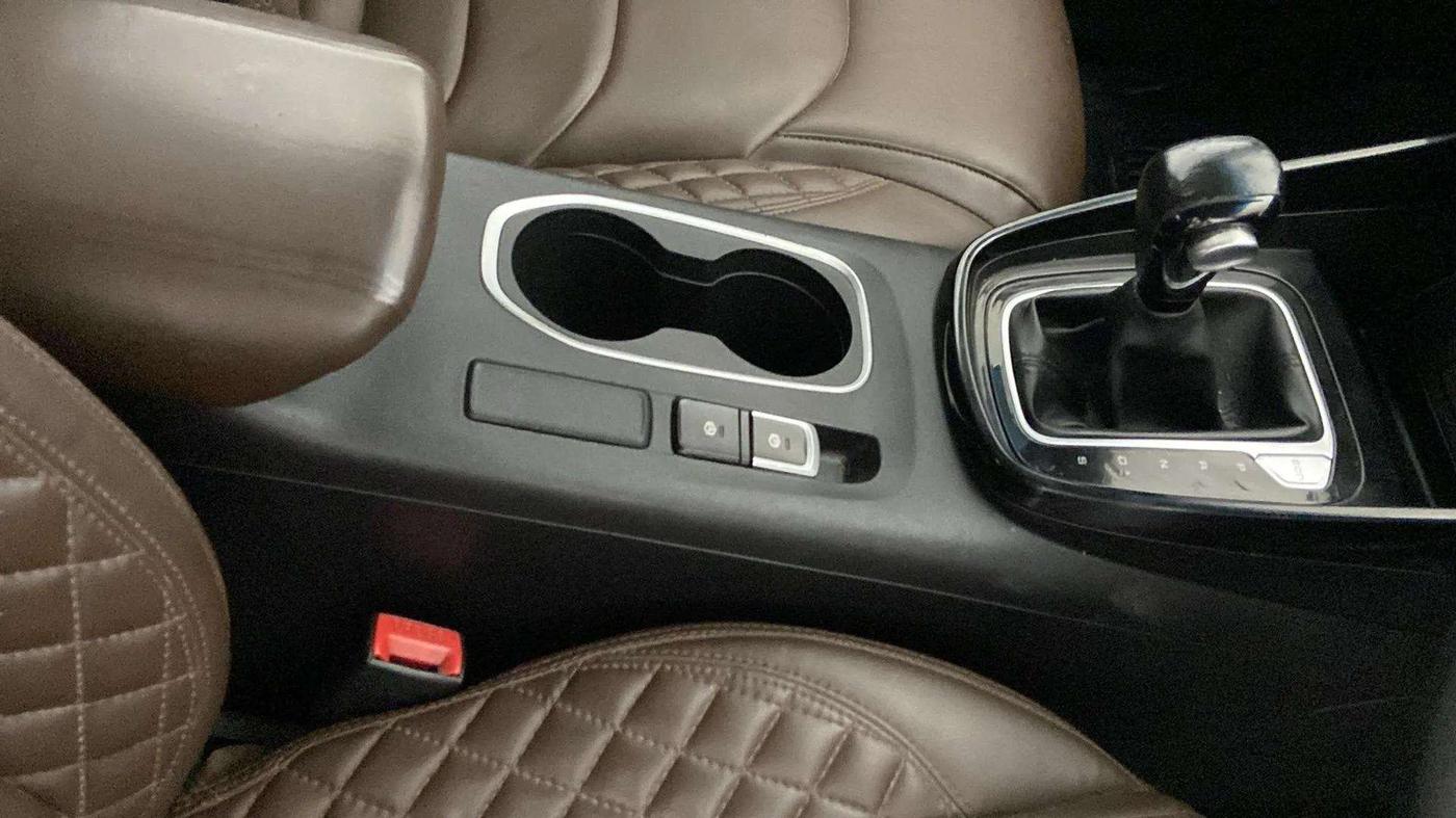 2022 MG HECTOR SHINE 1.5 PETROL TURBO CVT, Petrol, Automatic, 38,707 km, Gear Lever