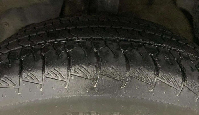 2022 MG HECTOR SHINE 1.5 PETROL TURBO CVT, Petrol, Automatic, 38,707 km, Left Front Tyre Tread