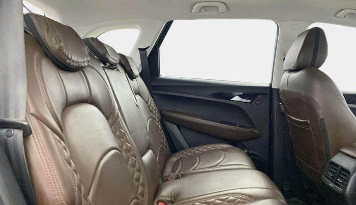 2022 MG HECTOR SHINE 1.5 PETROL TURBO CVT, Petrol, Automatic, 38,707 km, Right Side Rear Door Cabin