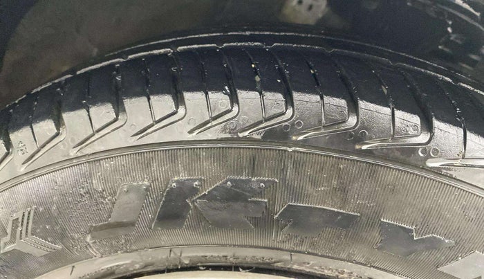 2012 Hyundai i10 MAGNA 1.2, Petrol, Manual, 97,547 km, Right Front Tyre Tread