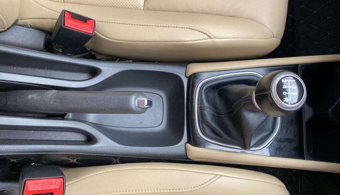 2022 Honda City 1.5L I-VTEC ZX, Petrol, Manual, 40,142 km, Gear Lever