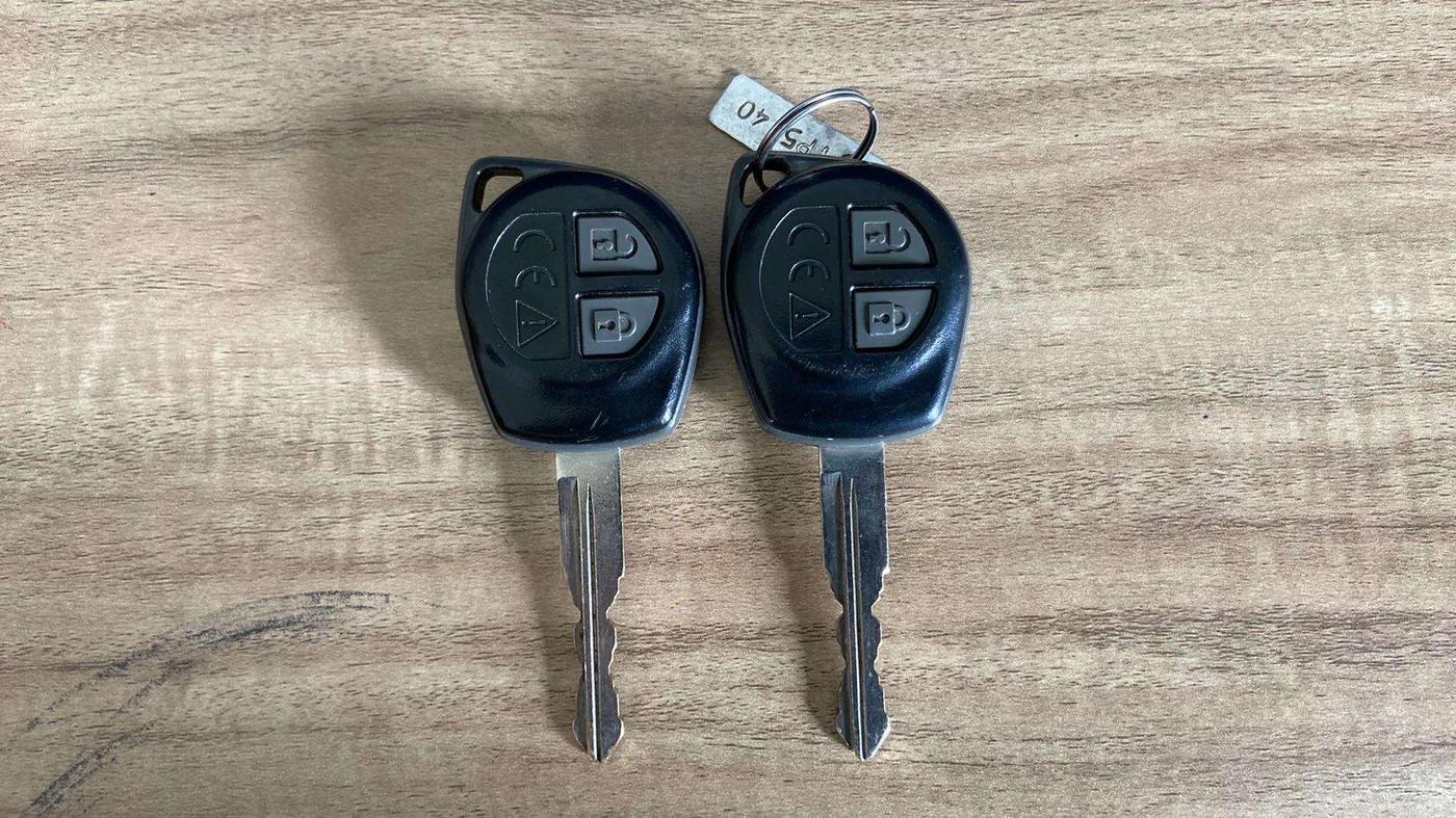 2019 Maruti Ciaz DELTA 1.5 SHVS MT PETROL, CNG, Manual, 1,26,964 km, Key Close Up