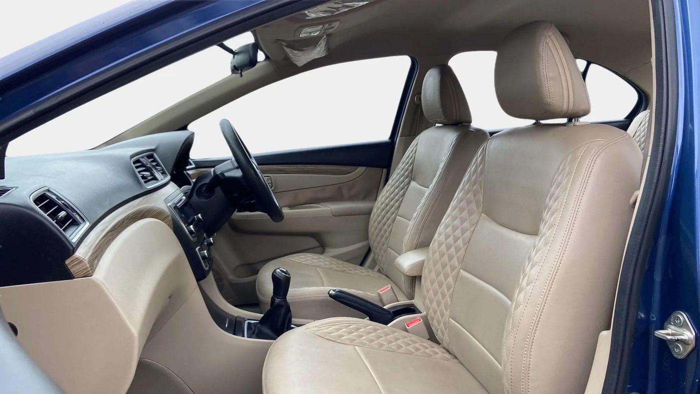2019 Maruti Ciaz DELTA 1.5 SHVS MT PETROL, CNG, Manual, 1,26,964 km, Right Side Front Door Cabin