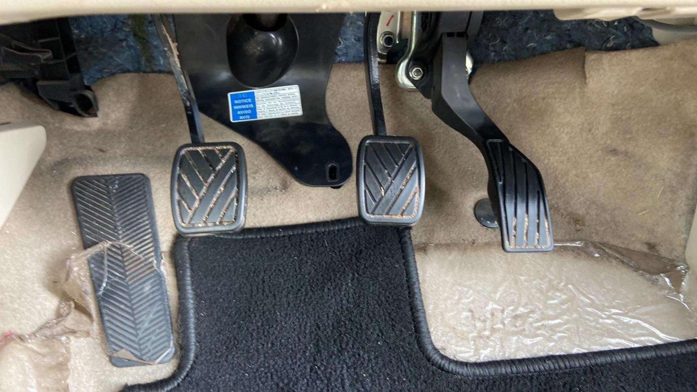 2019 Maruti Ciaz DELTA 1.5 SHVS MT PETROL, CNG, Manual, 1,26,964 km, Pedals