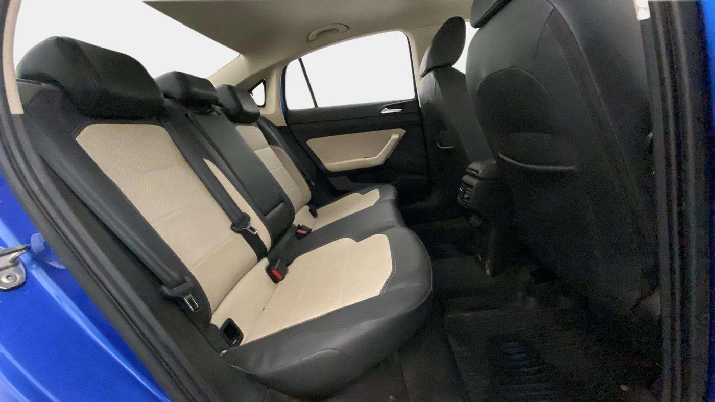 2022 Volkswagen VIRTUS TOPLINE TSI 1.0 AT, Petrol, Automatic, 52,864 km, Right Side Rear Door Cabin