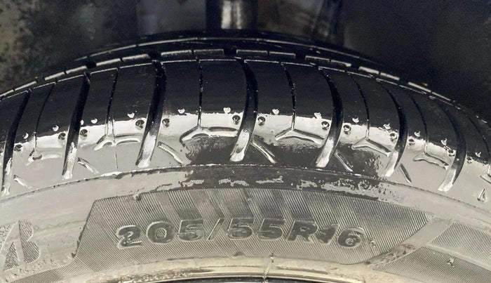 2022 Volkswagen VIRTUS TOPLINE TSI 1.0 AT, Petrol, Automatic, 52,811 km, Left Front Tyre Tread