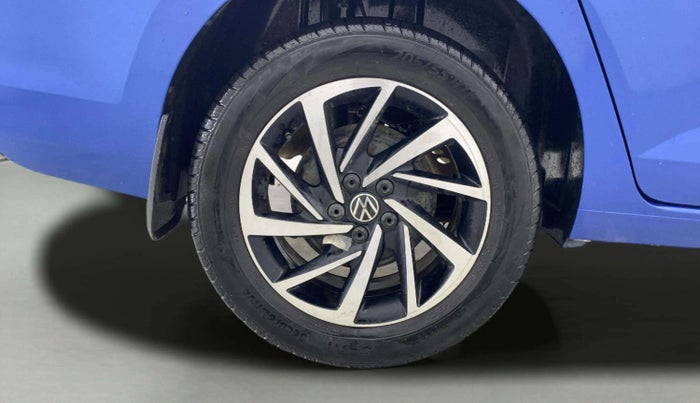 2022 Volkswagen VIRTUS TOPLINE TSI 1.0 AT, Petrol, Automatic, 52,811 km, Right Rear Wheel