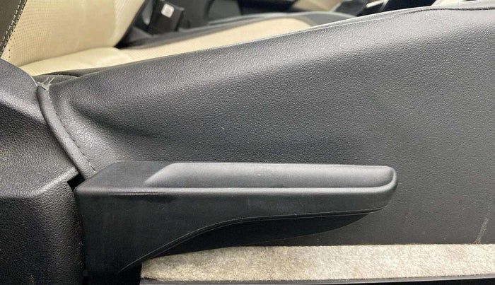 2022 Volkswagen VIRTUS TOPLINE TSI 1.0 AT, Petrol, Automatic, 52,811 km, Driver Side Adjustment Panel