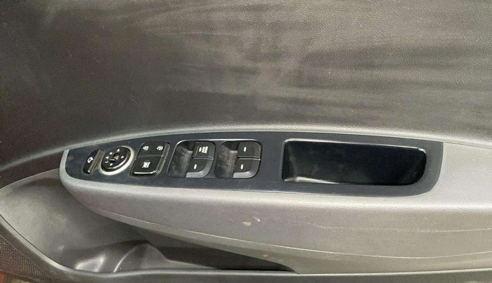 2019 Hyundai Grand i10 SPORTZ 1.2 KAPPA VTVT DUAL TONE, Petrol, Manual, 36,485 km, Driver Side Door Panels Control