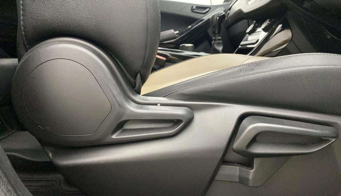 2022 Tata NEXON XZ PLUS (PREMIUM) KAZIRANGA DIESEL, Diesel, Manual, 34,807 km, Driver Side Adjustment Panel