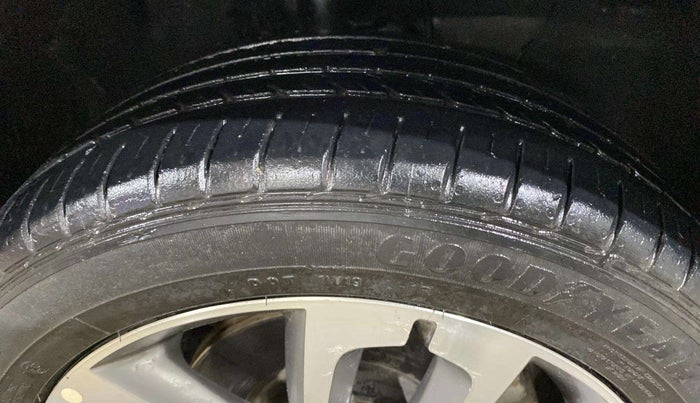 2017 Hyundai i20 Active 1.2 SX, Petrol, Manual, 30,253 km, Right Front Tyre Tread