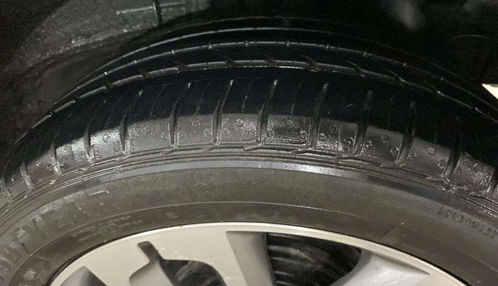 2017 Hyundai i20 Active 1.2 SX, Petrol, Manual, 30,253 km, Right Rear Tyre Tread
