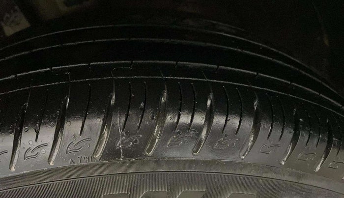 2024 KIA SONET HTK PLUS 1.2 PETROL MT, Petrol, Manual, 32,936 km, Left Front Tyre Tread