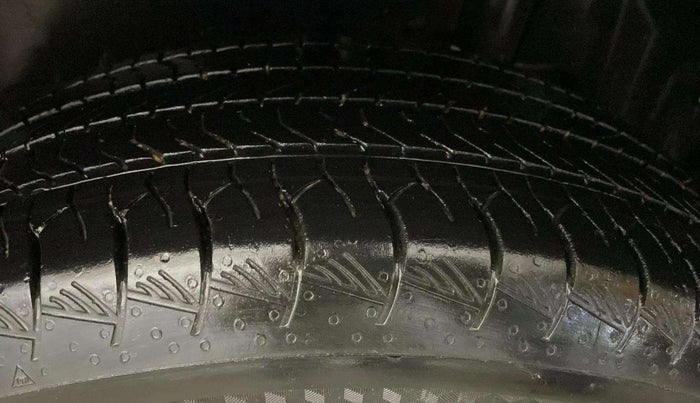 2023 Maruti Grand Vitara DELTA SMART HYBRID, Petrol, Manual, 46,243 km, Left Rear Tyre Tread