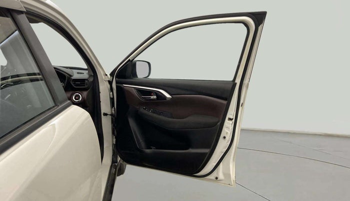2023 Maruti Grand Vitara DELTA SMART HYBRID, Petrol, Manual, 46,243 km, RHS Front Door