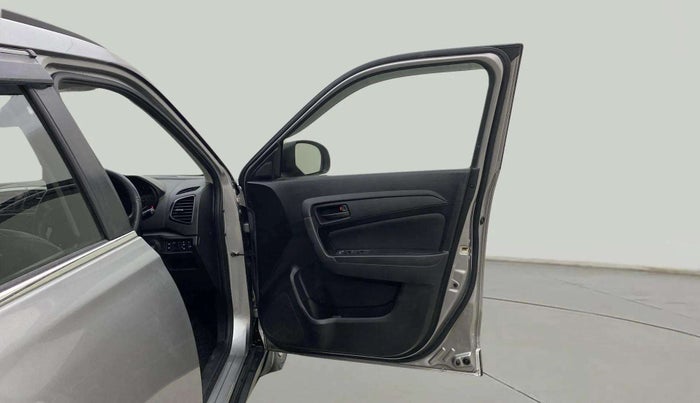2020 Maruti Vitara Brezza VXI, Petrol, Manual, 33,344 km, RHS Front Door
