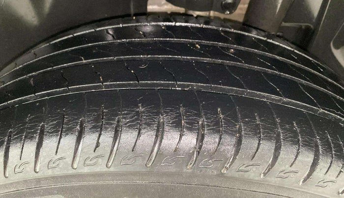 2020 Maruti Vitara Brezza VXI, Petrol, Manual, 33,344 km, Left Rear Tyre Tread