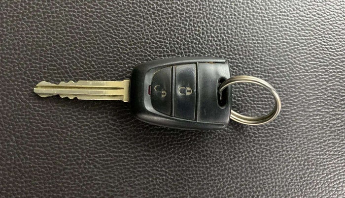 2018 Hyundai Eon 1.0 MAGNA +, Petrol, Manual, 42,148 km, Key Close Up
