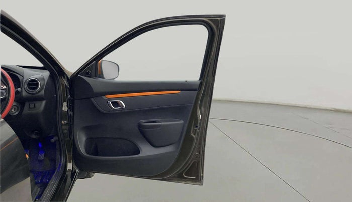 2021 Renault Kwid CLIMBER 1.0 AMT (O), Petrol, Automatic, 39,309 km, RHS Front Door