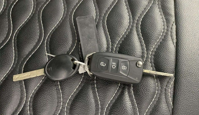 2024 Tata Tiago XT PETROL, Petrol, Manual, 13,798 km, Key Close Up