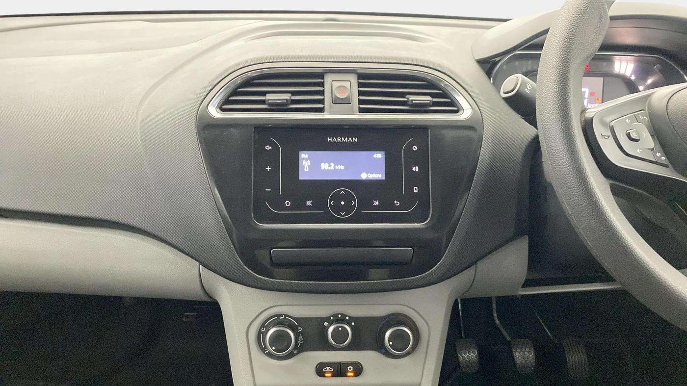 2024 Tata Tiago XT PETROL, Petrol, Manual, 13,798 km, Air Conditioner