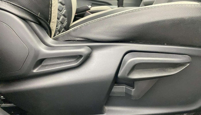2024 Tata Tiago XT PETROL, Petrol, Manual, 13,798 km, Driver Side Adjustment Panel