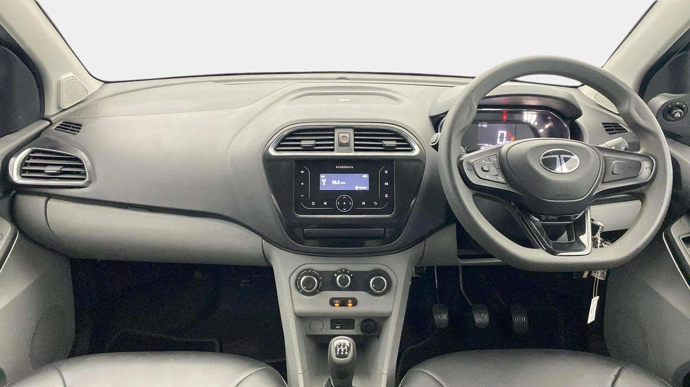 2024 Tata Tiago XT PETROL, Petrol, Manual, 13,798 km, Dashboard
