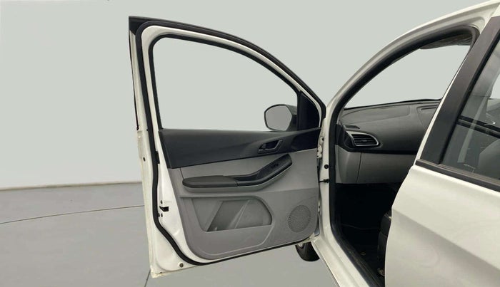 2024 Tata Tiago XT PETROL, Petrol, Manual, 13,798 km, LHS Front Door