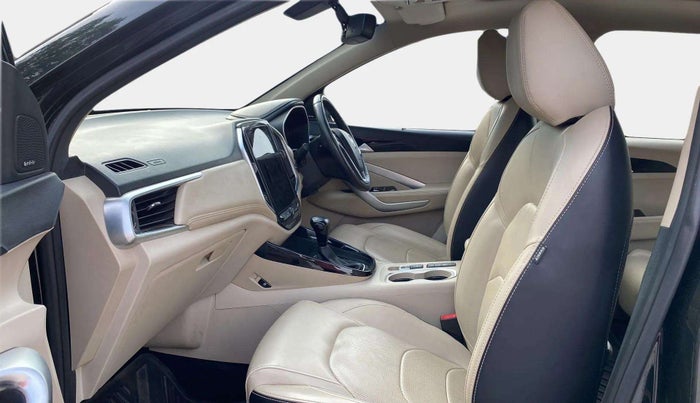 2021 MG HECTOR SHARP 1.5 PETROL CVT, Petrol, Automatic, 31,197 km, Right Side Front Door Cabin