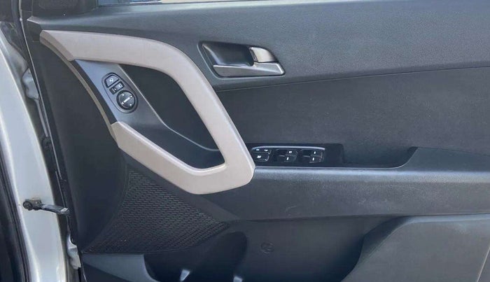 2016 Hyundai Creta SX PLUS AT 1.6 PETROL, Petrol, Automatic, 1,05,222 km, Driver Side Door Panels Control