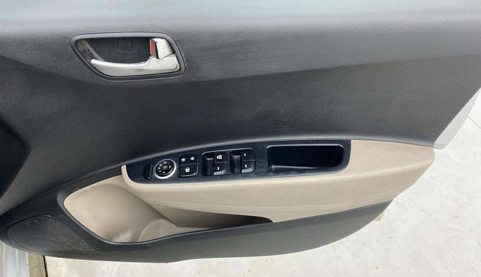 2014 Hyundai Xcent S (O) 1.2, Petrol, Manual, 79,915 km, Driver Side Door Panels Control