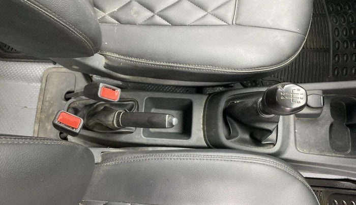 2015 Renault Kwid RXL, Petrol, Manual, 24,132 km, Gear Lever