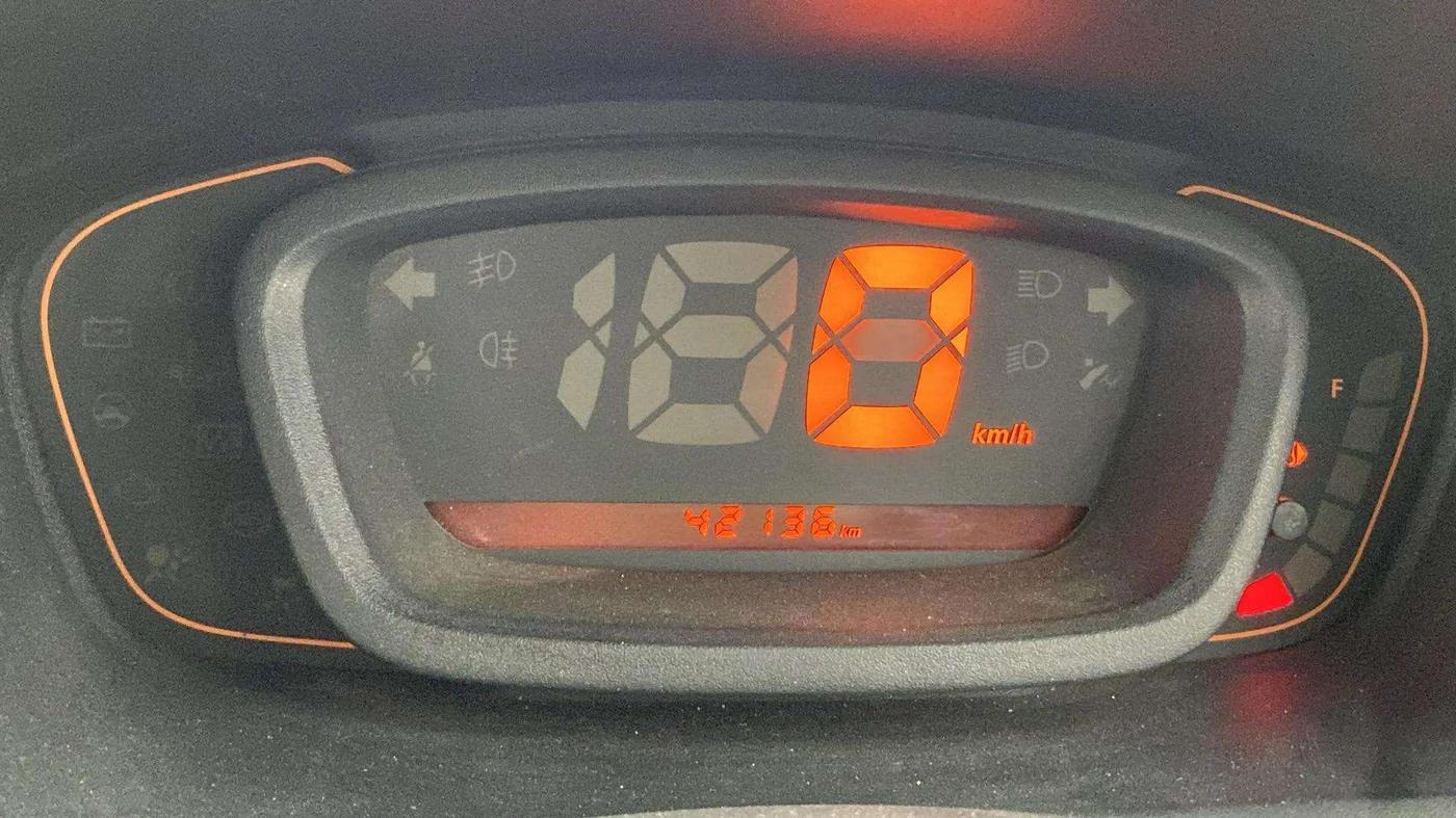 2015 Renault Kwid RXL, Petrol, Manual, 42,211 km, Odometer Image